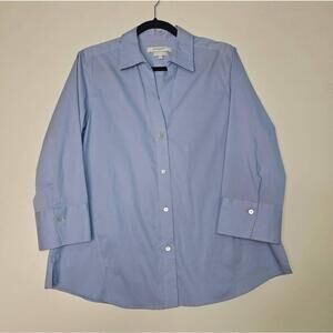Foxcroft Light Blue Non Iron Stretch Collared Shirt Blouse Type Minimalist Syle